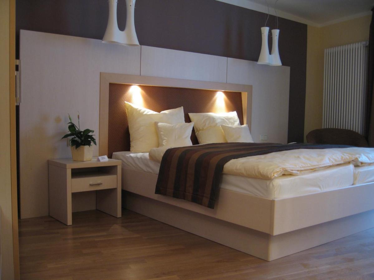 Gaestehaus Ressler Harxheim Kültér fotó